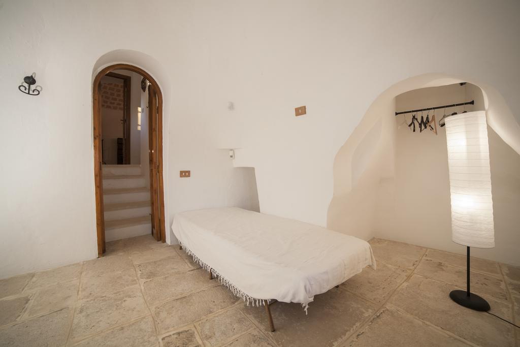 הוילה אוסטוני Trullo Degli Ulivi מראה חיצוני תמונה