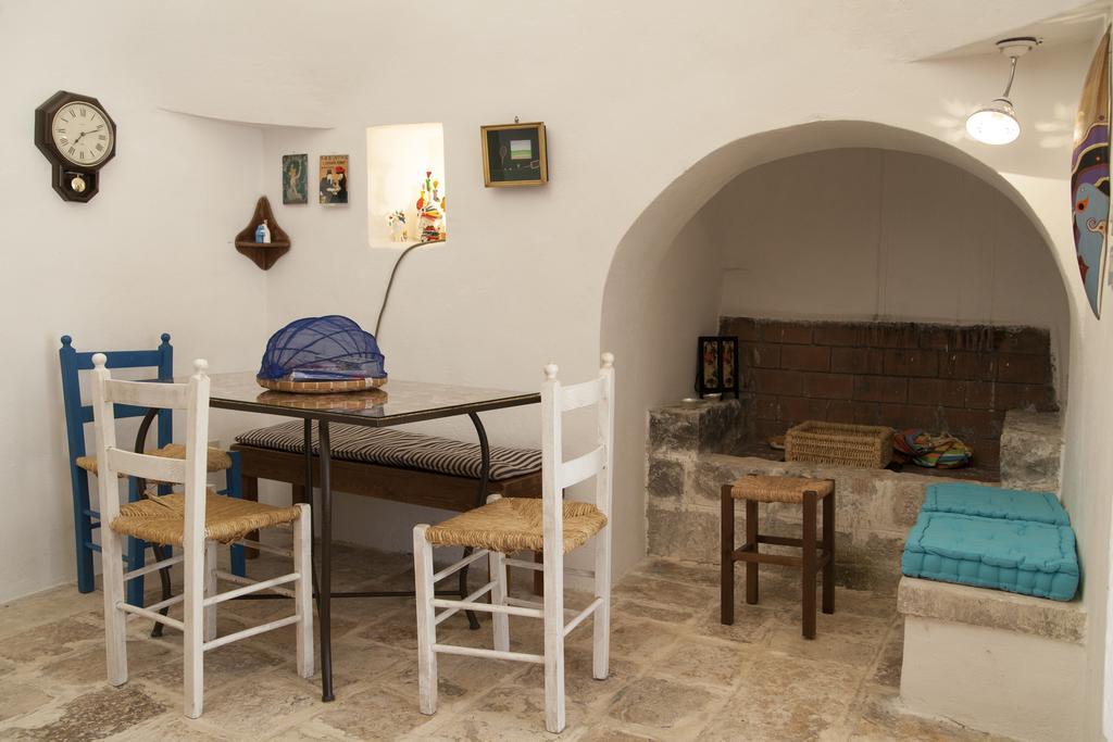 הוילה אוסטוני Trullo Degli Ulivi מראה חיצוני תמונה