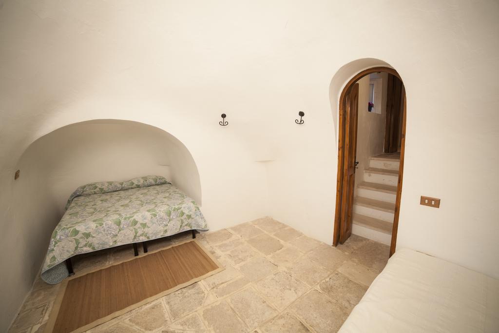 הוילה אוסטוני Trullo Degli Ulivi מראה חיצוני תמונה