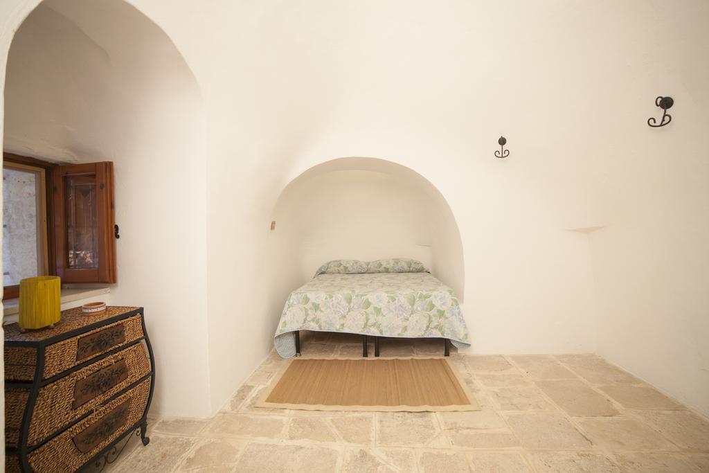 הוילה אוסטוני Trullo Degli Ulivi מראה חיצוני תמונה